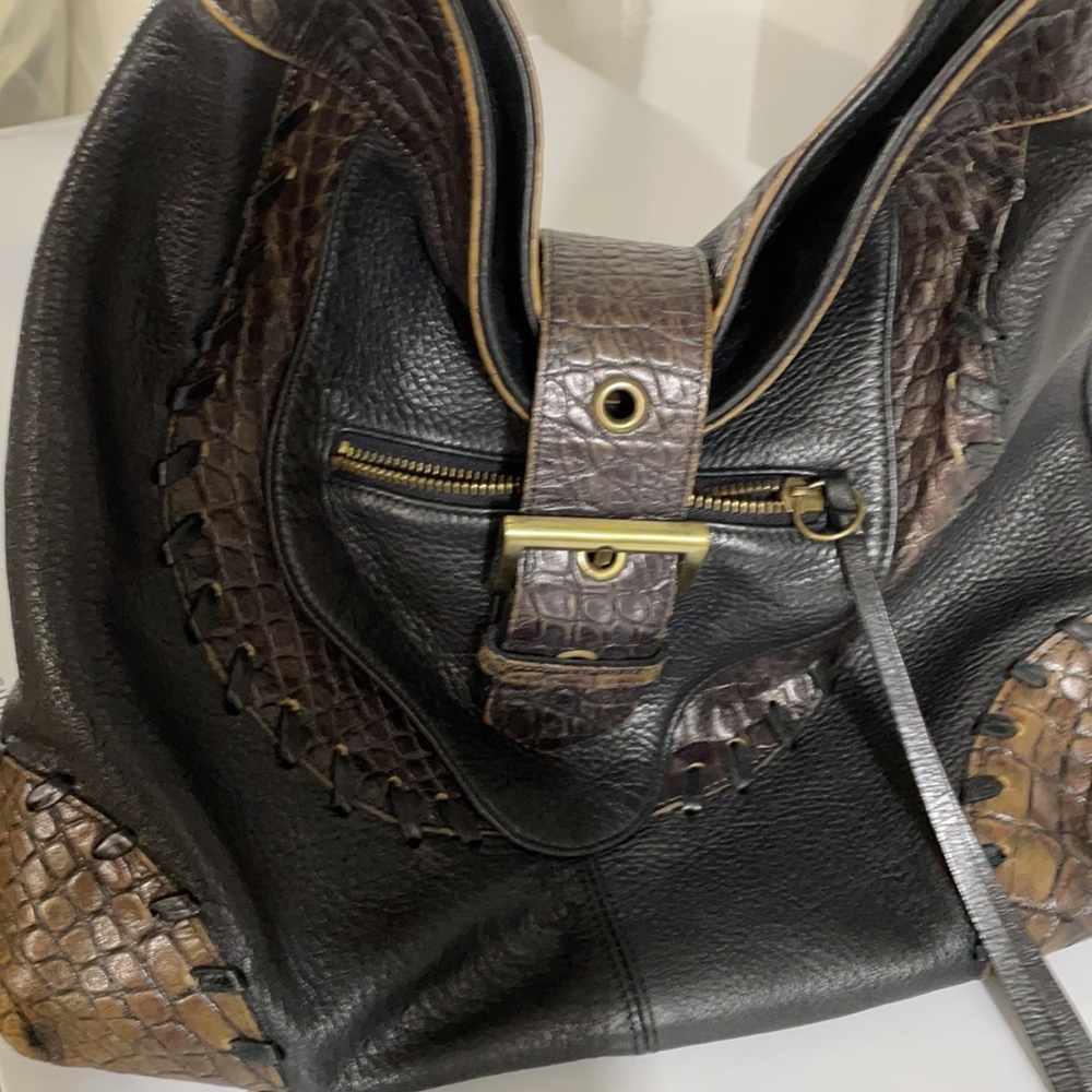 Gorgeous Designer Black shoulder bag - Picture 3 of 6